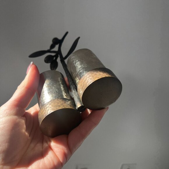 Michael Aram Olive Branch Salt & Pepper Shaker Set - Picture 3 of 4